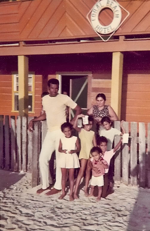 Allan and Helen Forman and family, 1973